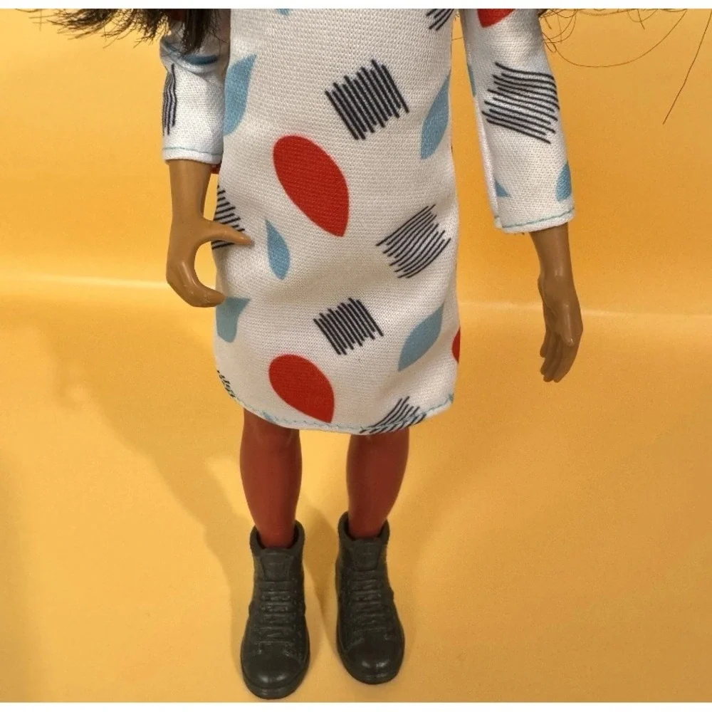 Mattel Karmas World Karma Grant Doll 9.5 inch White Red Blue Long Sleeve Toy